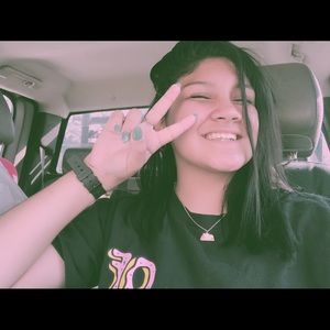 Meet your Posher, Ari